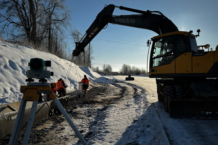 Дорожники проверили ход реконструкции Колтушского шоссе