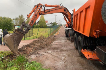 «Версаль» под Петербургом оставили без незаконных съездов на дорогу