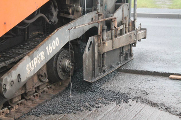 Комитет по дорожному хозяйству и «Ленавтодор» проверили ход ремонта подъезда к Заневскому посту